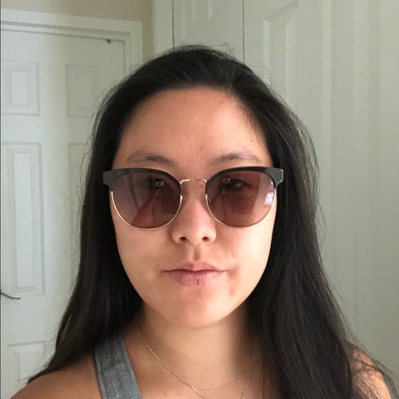 Prada Sunglasses - Picture 4 of 5